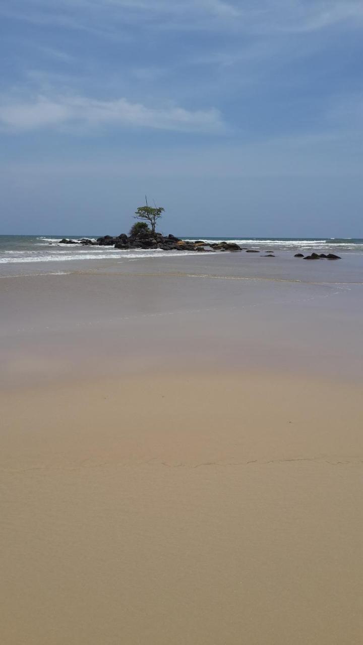 Estuary Hotel Matara Kültér fotó